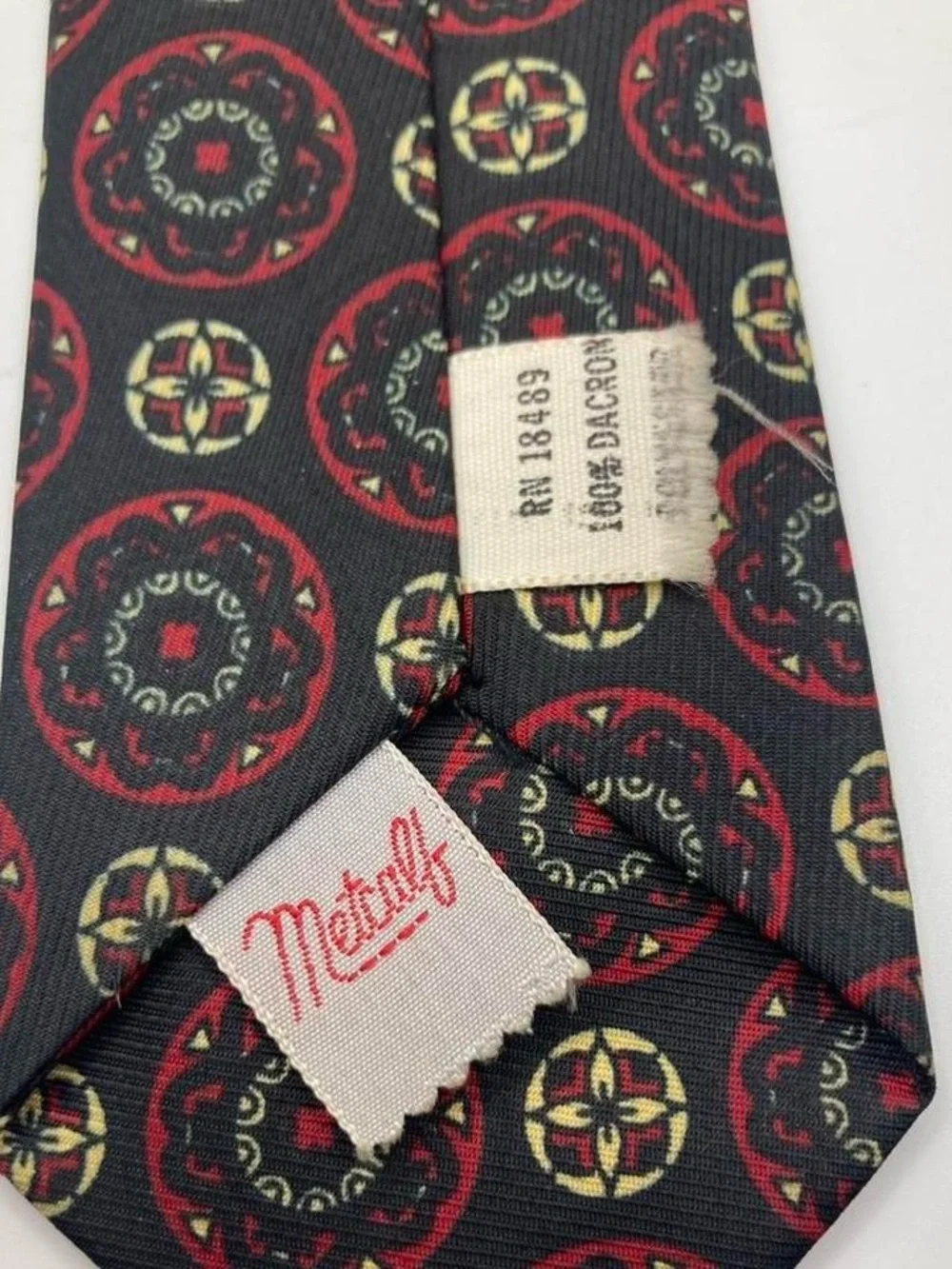 Vintage Metcalf Men's Slim Tie 100% Dacron Polyester Medallion